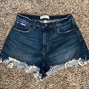 Abercrombie & Fitch The Cutoff Shorts High-Waisted Distressed